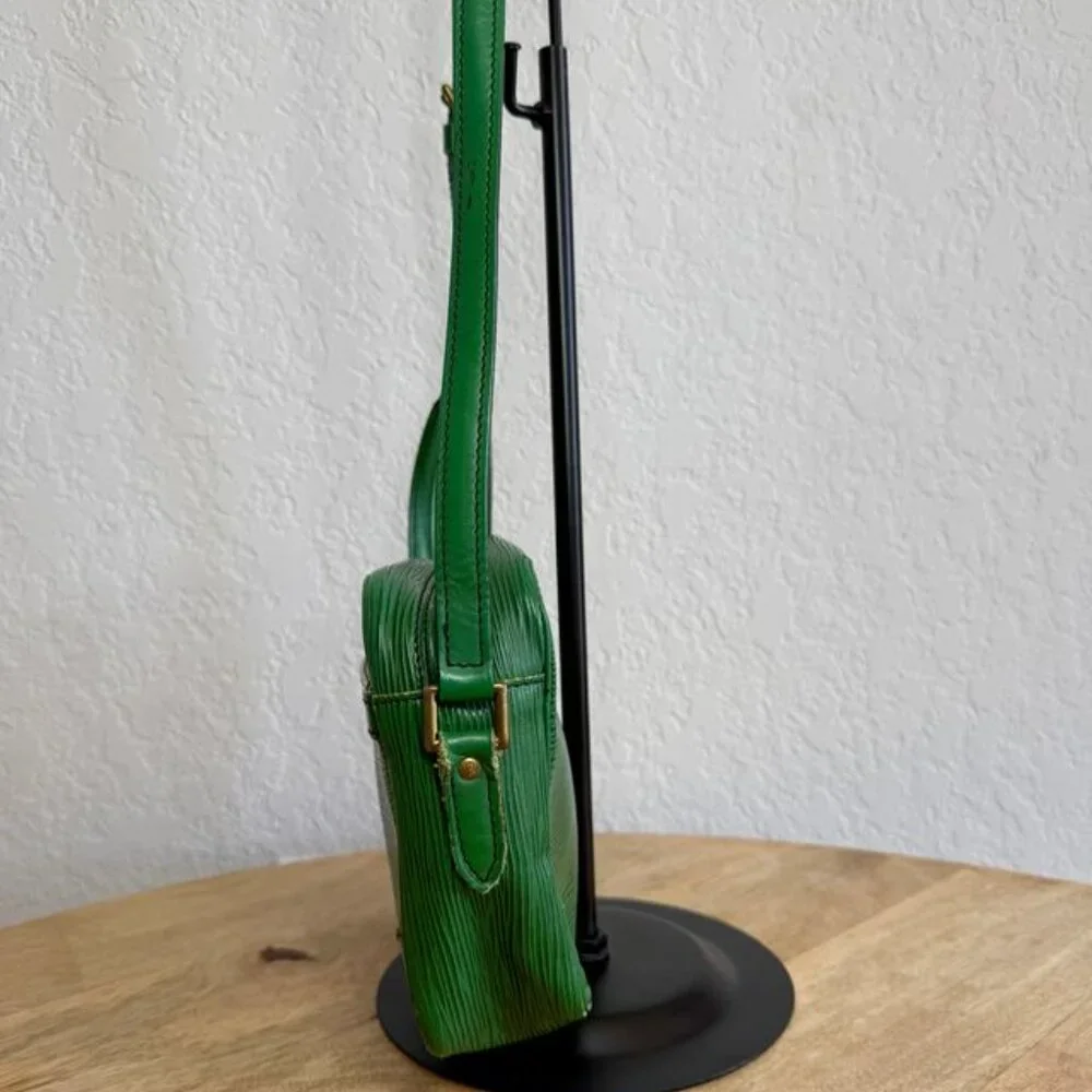 Louis Vuitton Green Epi Crossbody Bag - Picture 5 of 10